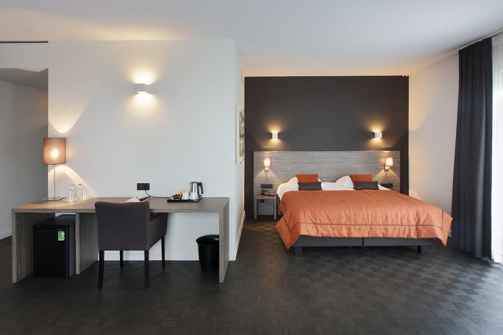 Park Hotel Montreal Mechelen Rom bilde